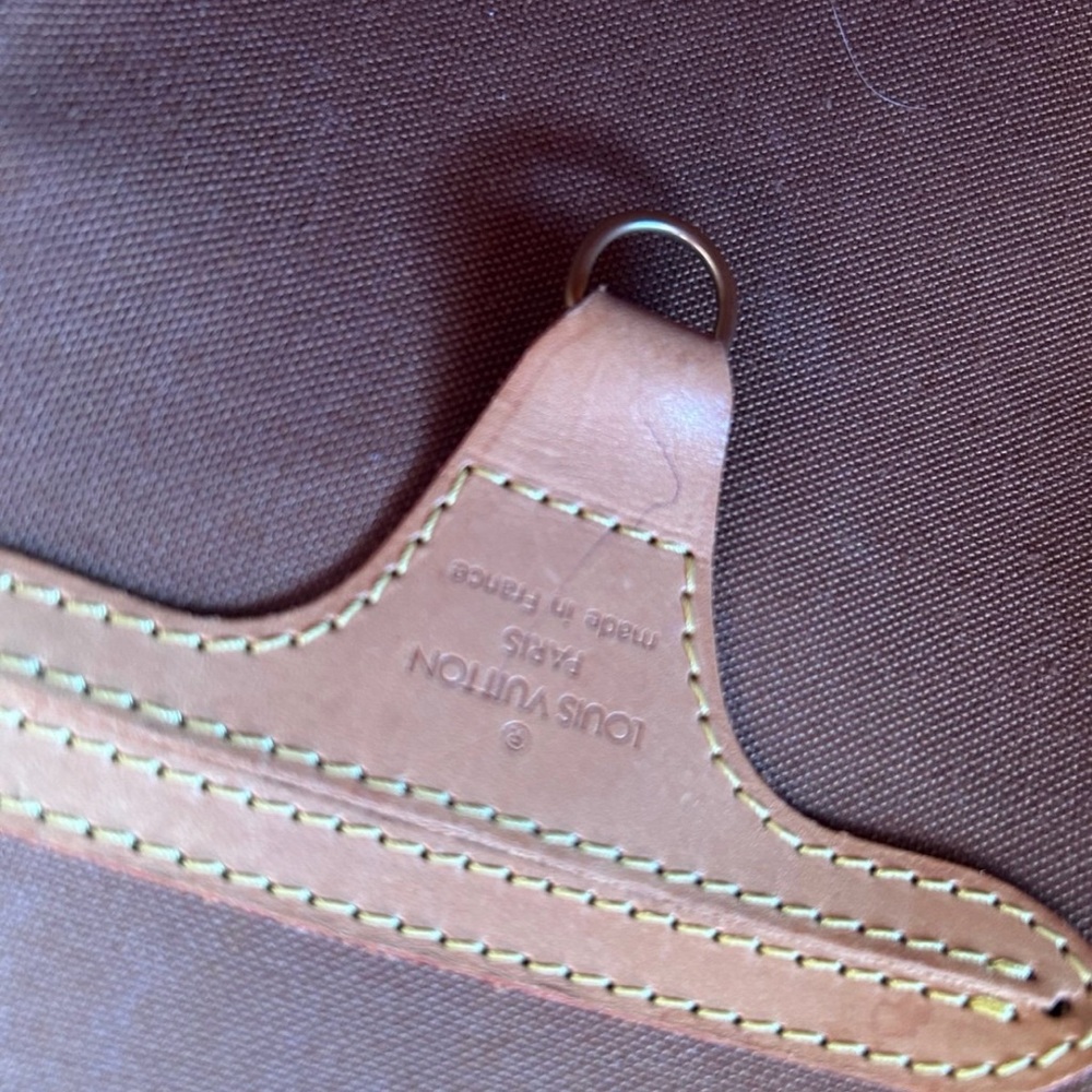 Louis Vuitton Handbag - Picture 12 of 12